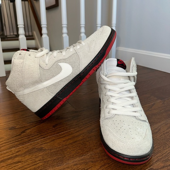 Nike SB Dunk High (NWOT)